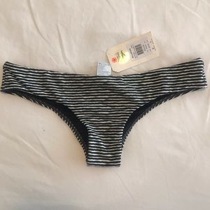 Billabong bikini bottoms